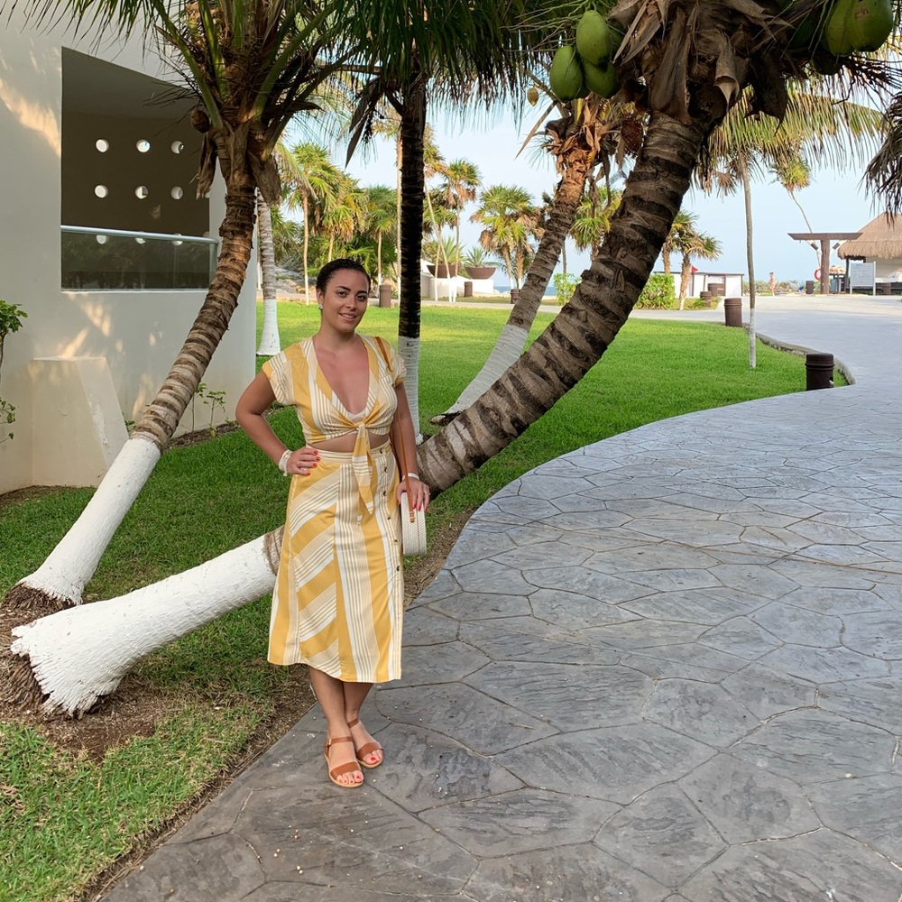 Two piece skirt set